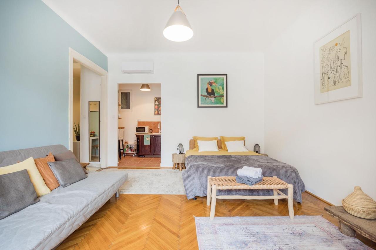 Modern Flat In Heritage District Near The City Center Budapeste Exterior foto