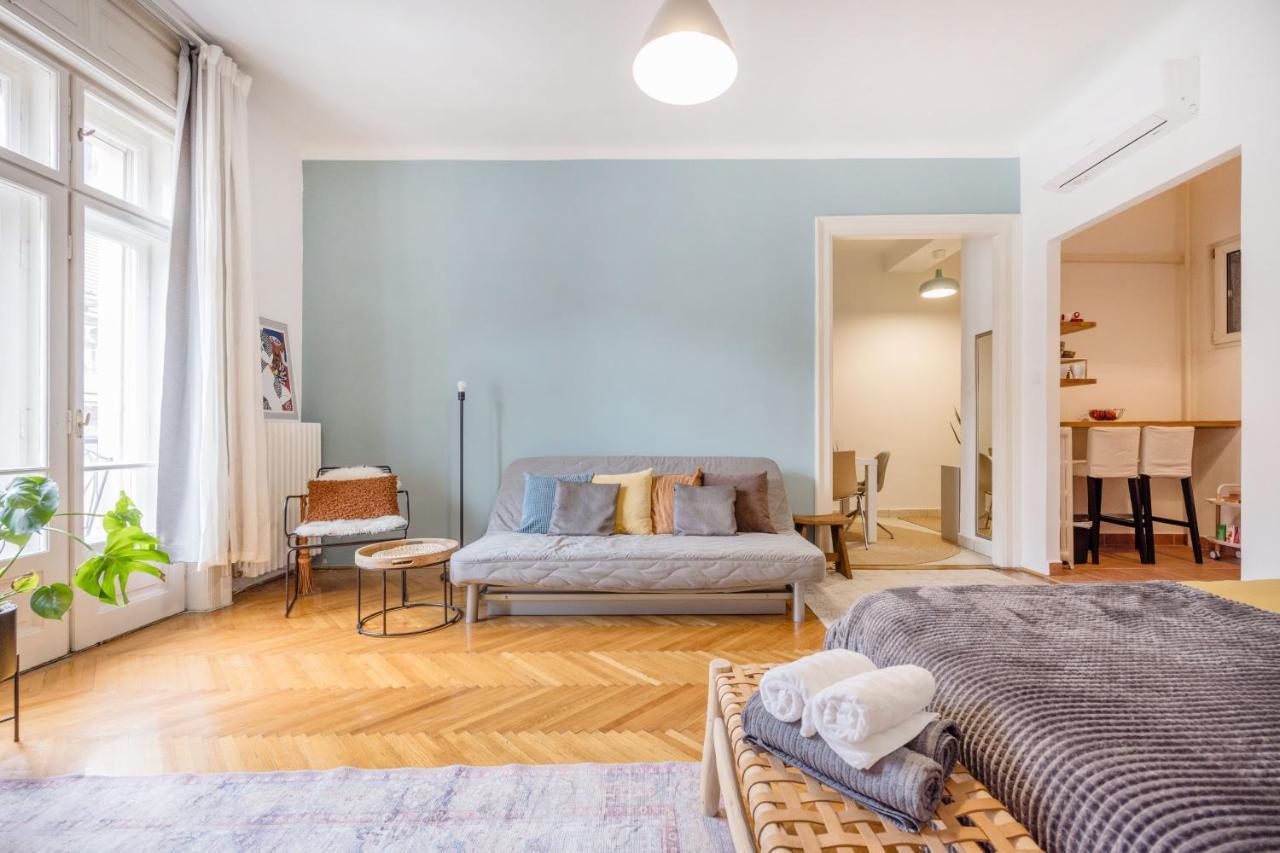 Modern Flat In Heritage District Near The City Center Budapeste Exterior foto