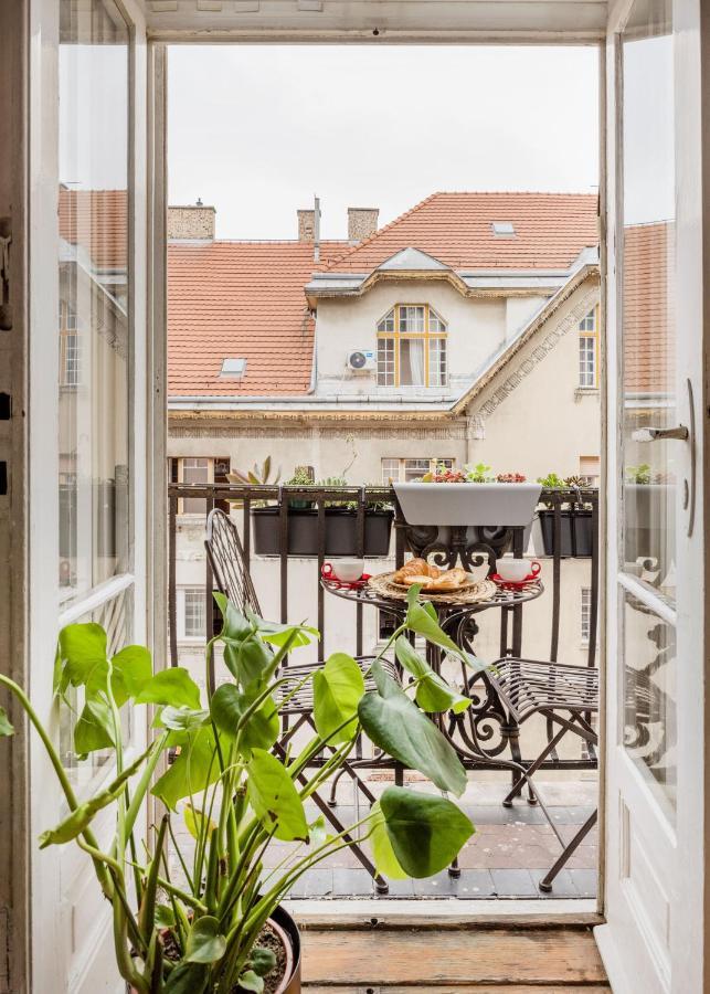 Modern Flat In Heritage District Near The City Center Budapeste Exterior foto